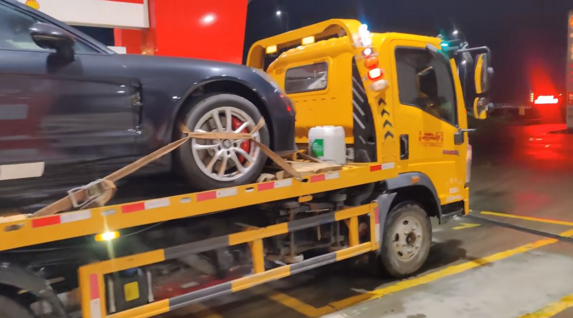 鸡西行车途中遇到突发状况该如何呼叫道路救援？